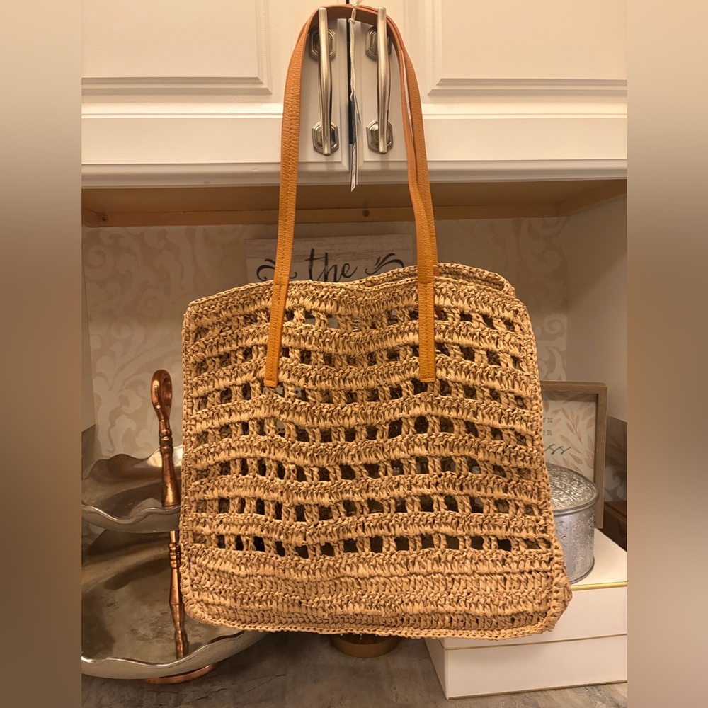 Universal Thread Tan Woven Tote